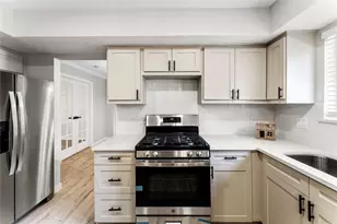 3 Ridgeline Ct, The Woodlands, TX 77381 - Photo 13