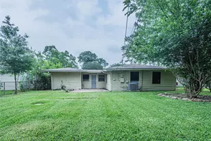 5818 Glenhurst Dr, Houston, TX 77033 - Photo 15