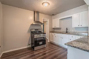 5818 Glenhurst Dr, Houston, TX 77033 - Photo 5