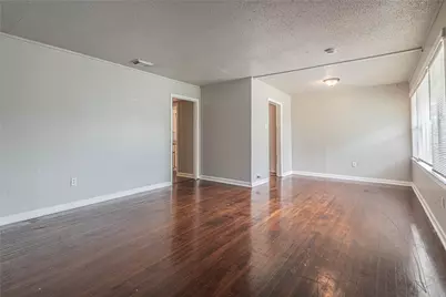 5818 Glenhurst Drive, Houston, TX 77033 - Photo 3