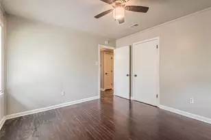 5818 Glenhurst Dr, Houston, TX 77033 - Photo 11