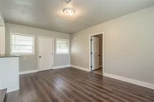 5818 Glenhurst Dr, Houston, TX 77033 - Photo 7