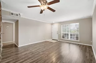 1860 White Oak Dr, Houston, TX 77009 - Photo 9