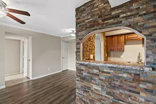 1860 White Oak Dr, Houston, TX 77009 - Photo 13