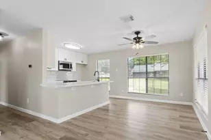 28 Hunters Creek Dr, Huntsville, TX 77340 - Photo 15