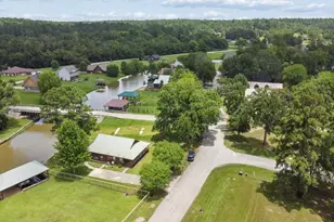 28 Hunters Creek Dr, Huntsville, TX 77340 - Photo 31