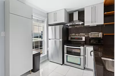 1205 Autrey Street #13, Houston, TX 77006 - Photo 11