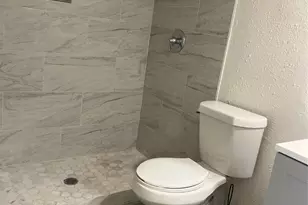 5929 Queensloch Dr, Houston, TX 77096 - Photo 3