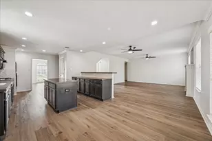 11207 Briscoe Ln, Pearland, TX 77584 - Photo 13