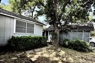 559 Madison, La Grange, TX 78945 - Photo 9