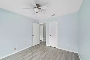 10623 Wickersham Ln, Houston, TX 77042 - Photo 25