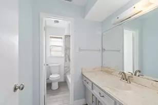 10623 Wickersham Ln, Houston, TX 77042 - Photo 31