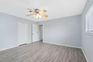 10623 Wickersham Ln, Houston, TX 77042 - Photo 33