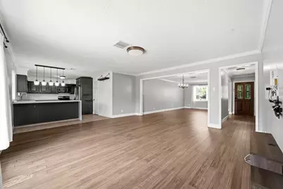 11102 Endicott Lane, Houston, TX 77035 - Photo 9