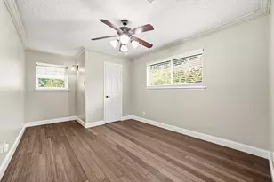 11102 Endicott Ln, Houston, TX 77035 - Photo 19