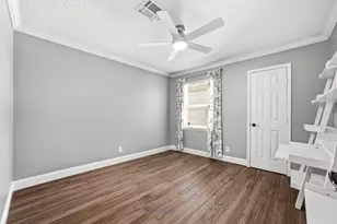 11102 Endicott Ln, Houston, TX 77035 - Photo 17