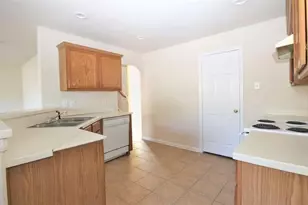 11148 Opatrny Meadows Ln, Houston, TX 77064 - Photo 7