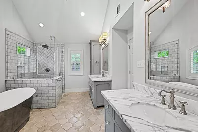 320 W 33rd Street, Houston, TX 77018 - Photo 13