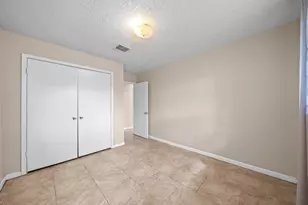 11111 Longcommon Dr, Houston, TX 77099 - Photo 15