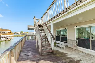 16708 Cormorant Rd, Jamaica Beach, TX 77554 - Photo 9