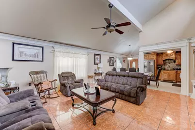 316 Hickman Lane, Angleton, TX 77515 - Photo 5