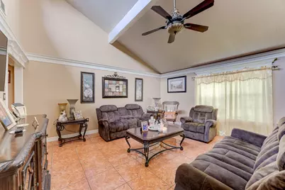 316 Hickman Lane, Angleton, TX 77515 - Photo 7