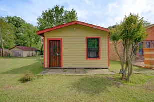 316 Hickman Ln, Angleton, TX 77515 - Photo 45
