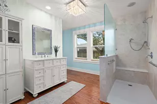 507 S 2nd St, La Porte, TX 77571 - Photo 9
