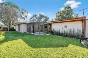 10630 Olympia Dr, Houston, TX 77042 - Photo 23