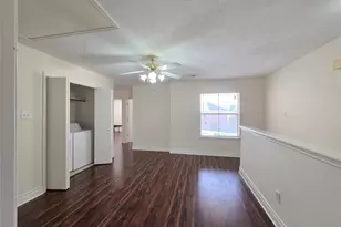 8126 Golf Green Cir, Houston, TX 77036 - Photo 9