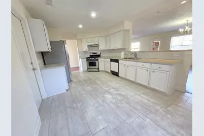 8126 Golf Green Circle, Houston, TX 77036 - Photo 5