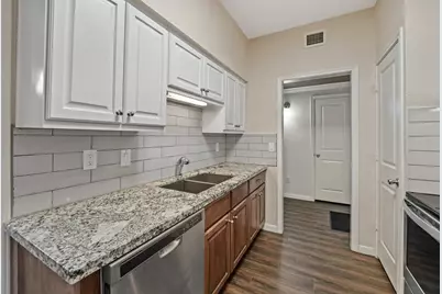 2400 N Braeswood Boulevard #111, Houston, TX 77030 - Photo 5