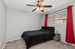 12716 Rio Lindo St, Rosharon, TX 77583 - Photo 5