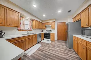 573 Sugar St, Livingston, TX 77351 - Photo 11
