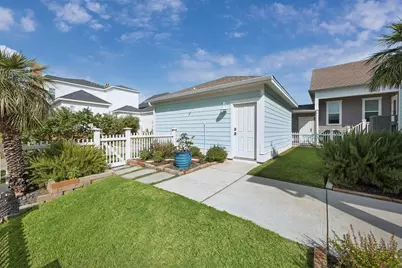 13 Sunrise Row, Galveston, TX 77554 - Photo 29