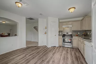 8010 Fox Street Street, Baytown, TX 77523 - Photo 7