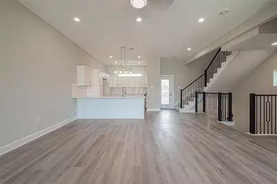 4746 Mallow Street E, Houston, TX 77033 - Photo 31