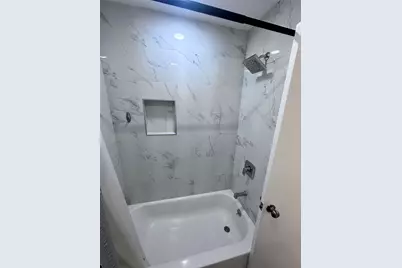 10466 Hammerly Boulevard #70, Houston, TX 77043 - Photo 9