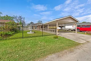 10613 Chadwick St, Houston, TX 77029 - Photo 25