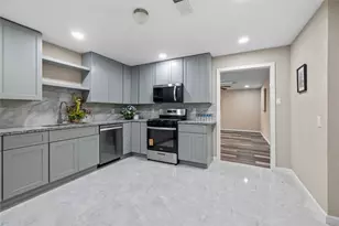 10613 Chadwick St, Houston, TX 77029 - Photo 17