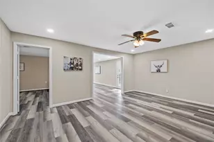 10613 Chadwick St, Houston, TX 77029 - Photo 13