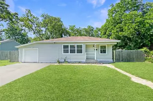 506 Azalea Dr, La Marque, TX 77568 - Photo 1