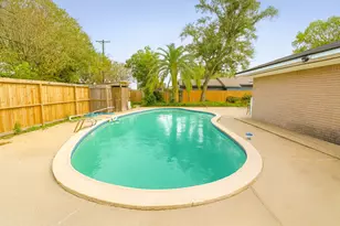 1424 N Avenue F, Freeport, TX 77541 - Photo 7