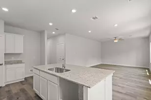 10719 Red Flagstone Dr, Conroe, TX 77306 - Photo 3