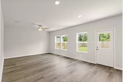 10719 Red Flagstone Drive, Conroe, TX 77306 - Photo 5