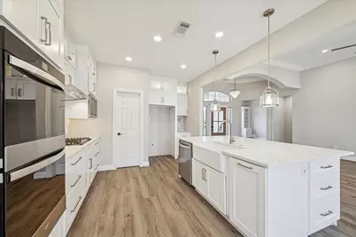 5437 Edgewater Court, Willis, TX 77318 - Photo 11