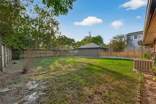 5211 Hummingbird St, Houston, TX 77035 - Photo 45