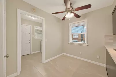 5211 Hummingbird Street, Houston, TX 77035 - Photo 17