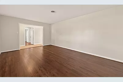 5211 Hummingbird Street, Houston, TX 77035 - Photo 9