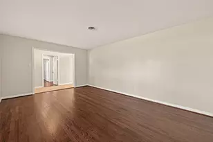 5211 Hummingbird St, Houston, TX 77035 - Photo 9